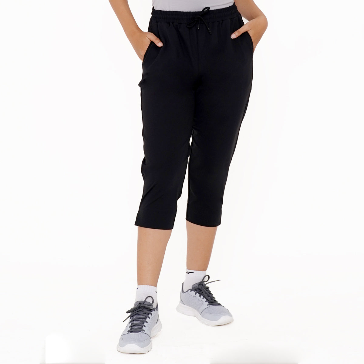 Celana Jogger Wanita Boost Hitam